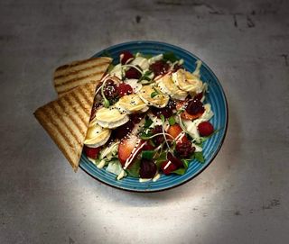 Sałatka z kozim serem