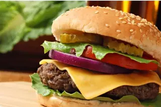 American cheese burger + Patatine & American drinks 