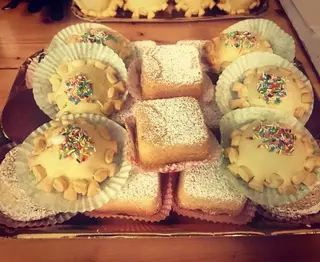 vassoio da 1,5 kg pasticceria artigianale in base alle disponibilità