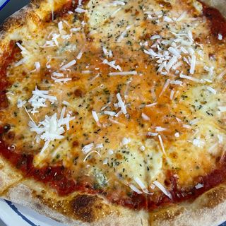 Pizza Quattro formaggio