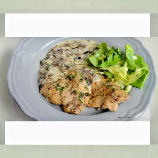 Piept de pui cu sos de hribi