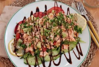 Salada de Salmão Grelhado