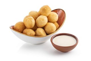 Маленькие бауырсаки со сметаной