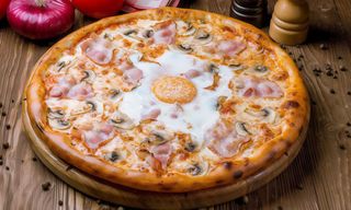 Carbonara Pizza (medium)