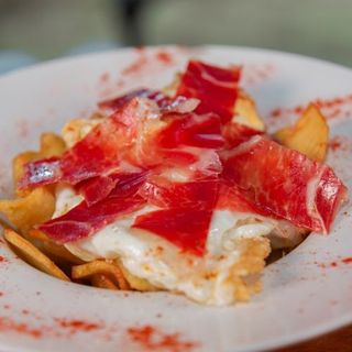Huevos Rotos Con Jamón Ibérico