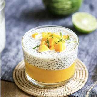  Pudding aux graines de chia et coulis de mangue   
