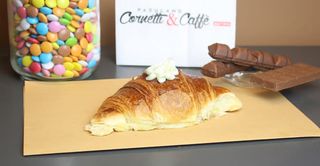 Cornetto al cioccolato bianco