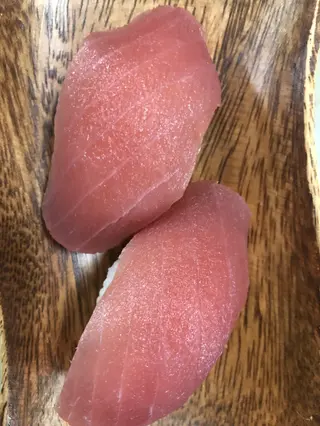 2. Sushi Atún