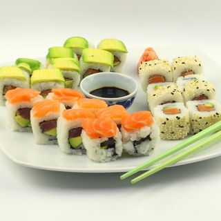 462. Maki delicia (24 piezas)