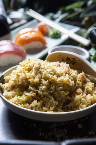 Arroz frito tres delicias