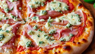 Pizza Parmesão e Presunto