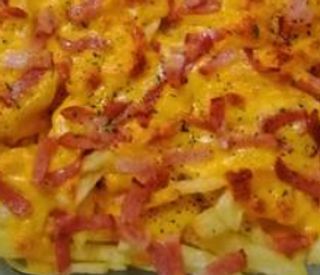 Patatas Con Queso Cheddar Y Bacon