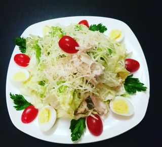 Салат "Цезарь" с курицей