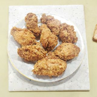 Alitas de pollo crujientes (4 uds.)