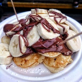 Mini clatite cu ciocolata belgiana și banane