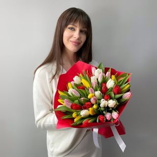 51 kolorowych tulipanów