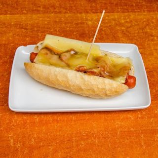 Perrito con Queso y Bacon