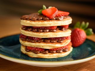 Американска палачинка Нутела, маскарпоне и ягоди (310г)