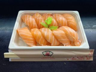 U32-Nigiri de Salmão