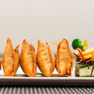 Chicken samosa (4 PCS )