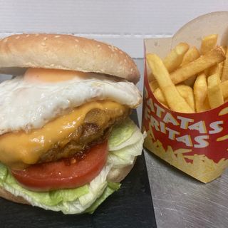 Hamburguesa De Ternera Con Huevo