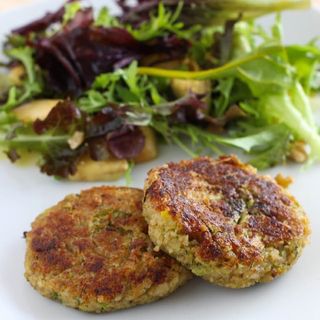 Croquetas de cus cus y lentejas .