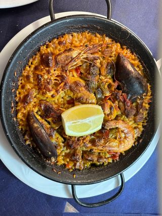 Paella Mixta Entre Pinto Y Valdemoro