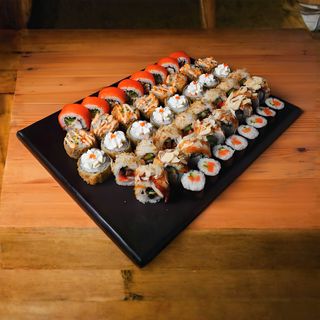 Сет "Фэмели" + Пицца "Маргарита" в подарок!