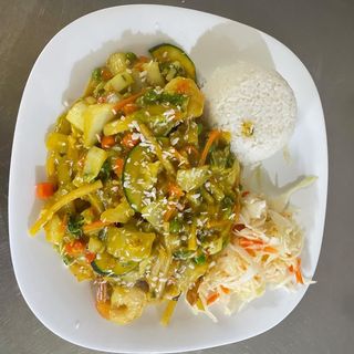Krewetki koktajlowe w zielonym curry na ostro