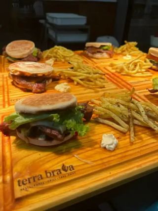 Prego de Picanha no Bolo do Caco