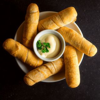 Tequeños (6 uds.) con Salsa