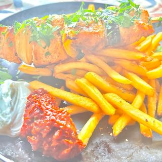 Szaszłyk z kurczakiem i warzywami