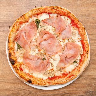 Pizza Prosciutto e Funghi