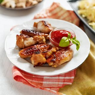 Пилешки крилца на скара