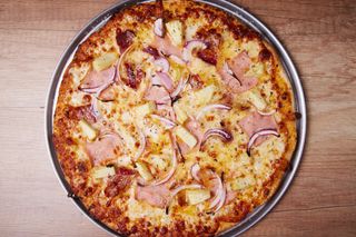 Pineapple Express pizza 30 cm