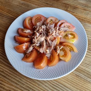 Ensalada De Tomate Y Ventresca