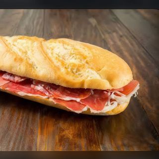 Bocata Paleta Con Tomate