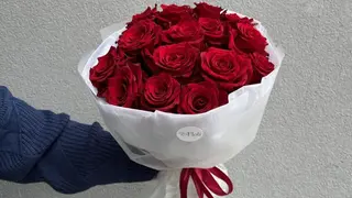 Bukiet Flirt, rozmiar M, 15 czerwonych róż