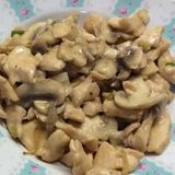 Pollo con champiñones