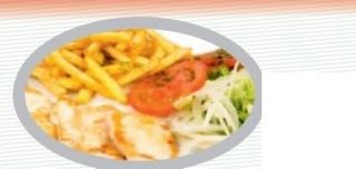 Plato De Pollo Con Ensalada Y Patatas Fritas