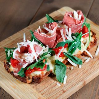 5. Mozzarella, prosciutto crudo di Parma,