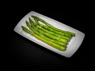 16E. Espárragos A La Plancha
