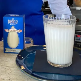 Latte di mandorla 