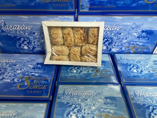 Caja Empiñonadas De Mazapán (250 g.)