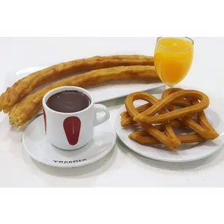 Pack de 2 cafés (8 oz.) con 4 porras y 4 churros