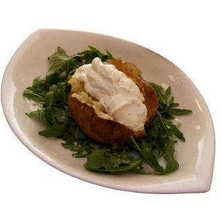 Pekarski krompir sa krem sirom