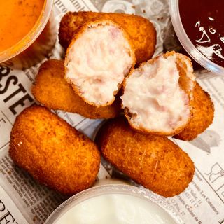16 Croquetas caseras de jamón y pollo