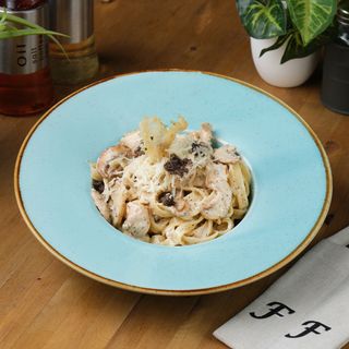 პასტა ალფრედო ტრუფელით