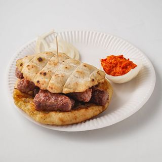 Ćevapi u lepinji