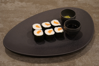 Maki de salmón (6 Pzs.)